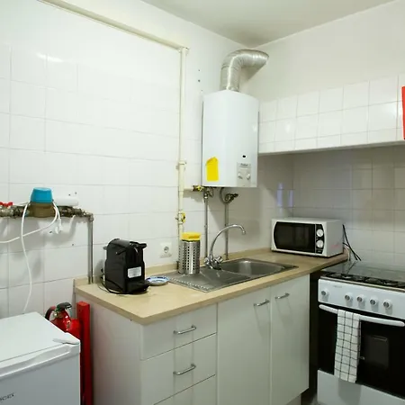 3 Strategically Located, Pleasure Guaranteed3 Apartment *