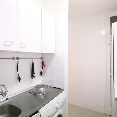 3 Strategically Located, Pleasure Guaranteed3 Apartman